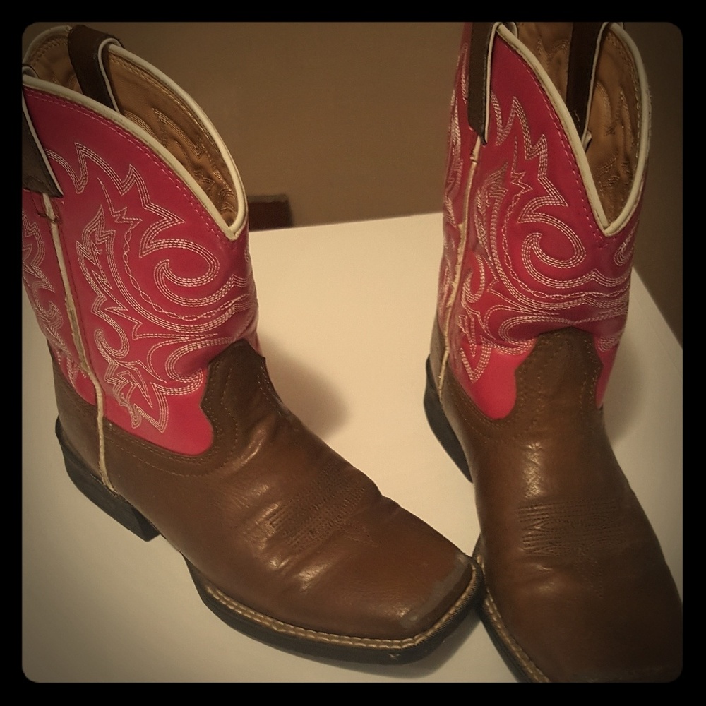 Girl's boots